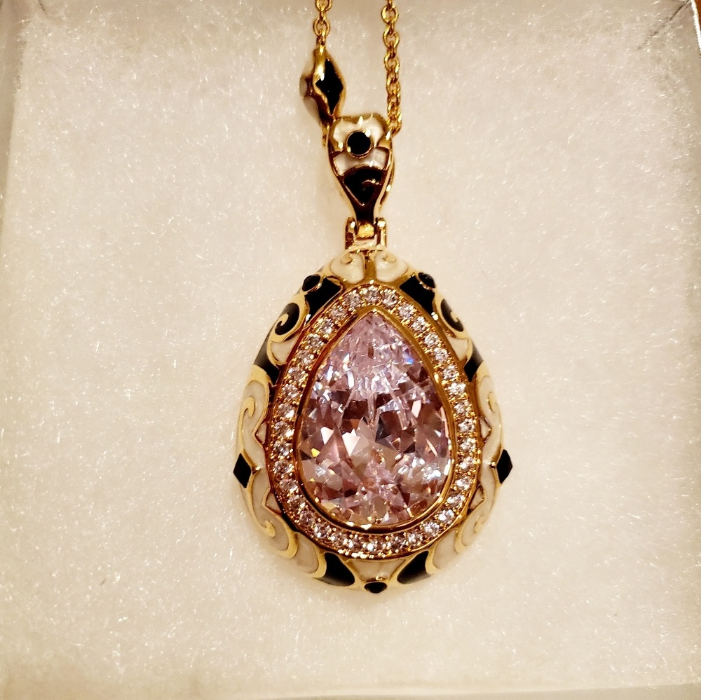 Lauren G Adams Pendant